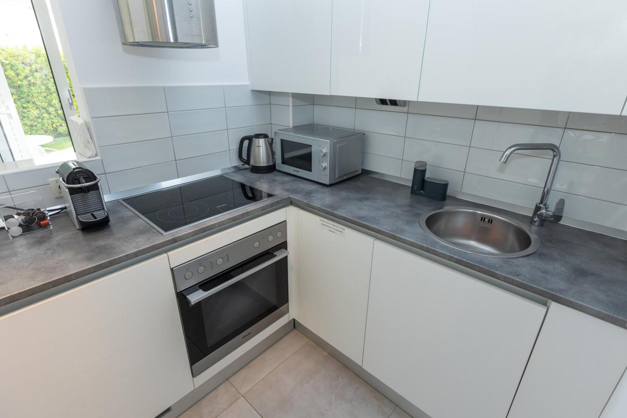 25 Apartment