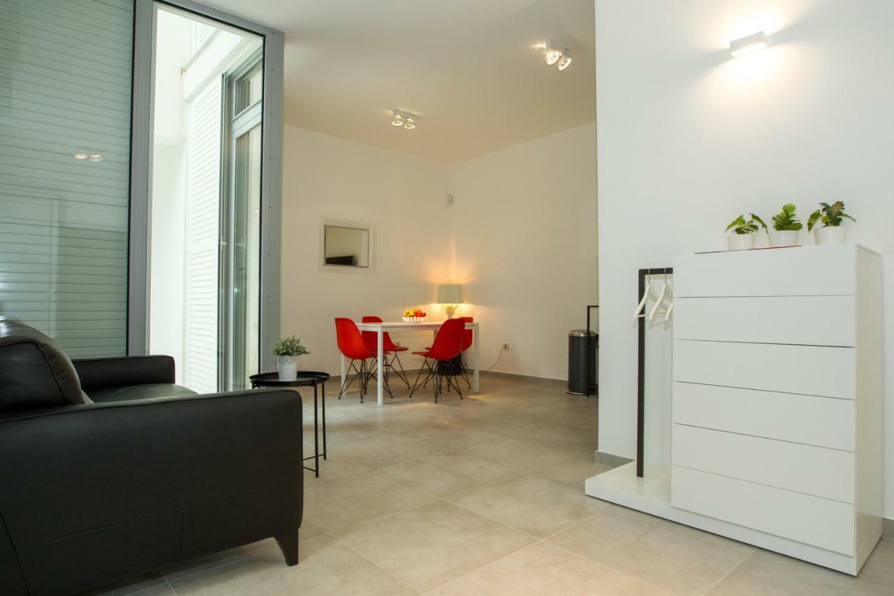 Apartment 25 Petrcane